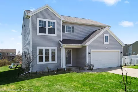 4339 Pebble Creek Blvd, Grand Blanc, MI 48439