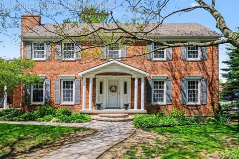 5443 Provincial Rd, Grand Blanc, MI 48439