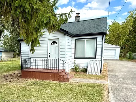 1716 Milverton Dr, Troy, MI 48083