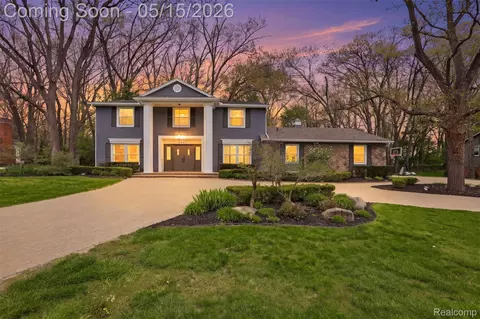 4243 Sunningdale Dr, Bloomfield Township, MI 48302