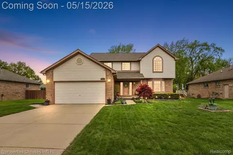 25787 Kristel Ct, Chesterfield, MI 48051