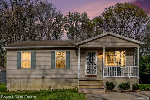 1649 S Pasadena Ave, Ypsilanti, MI 48198