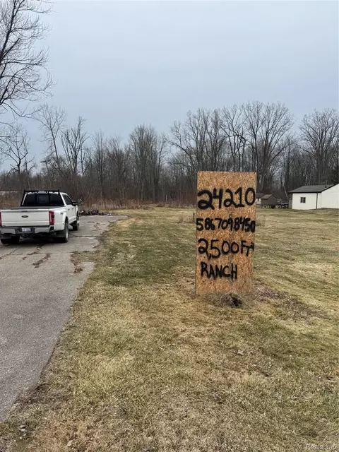 24210 24 Mile Rd, Macomb, MI 48042