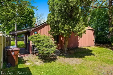 745 Karmada St, Plymouth, MI 48170