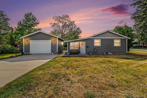 701 W Loomis St, Ludington, MI 49431