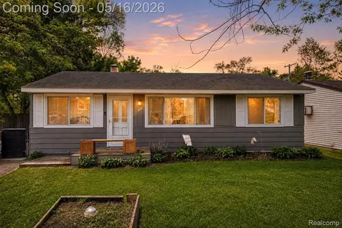 3016 Roselawn St, Commerce, MI 48390