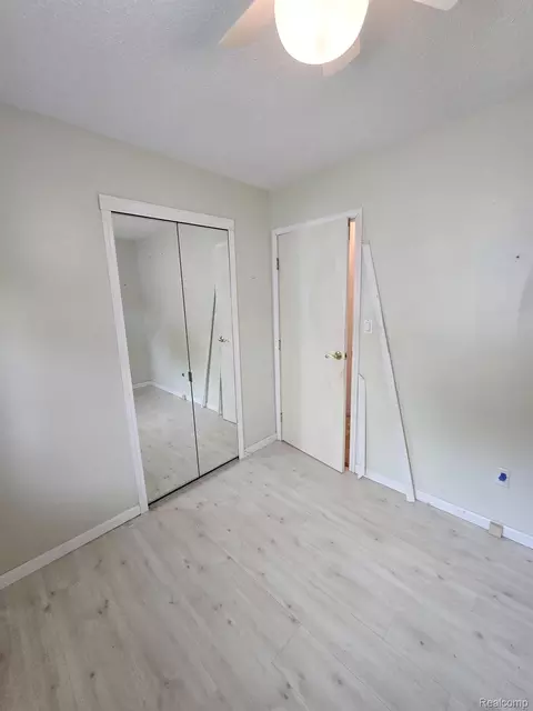 Bedroom - 12929 Matthews St, Carleton, MI 48117 photo 6 of 7