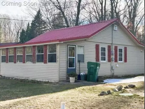 3385 Woods Rd, Hayes, MI 48625