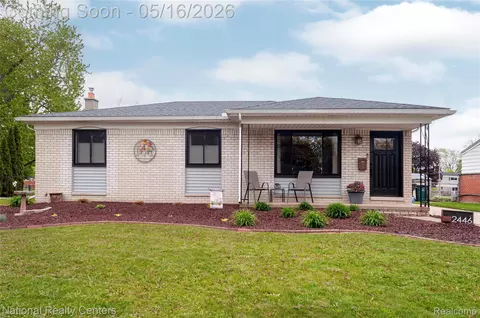 2446 Milverton Dr, Troy, MI 48083