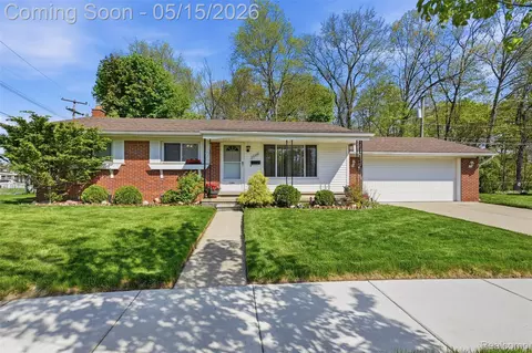 36286 Lawrence Dr, Livonia, MI 48150