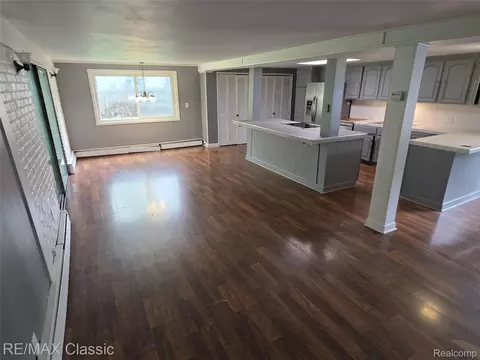 Living - 726 Oda St, Davison, MI 48423 photo 5 of 7