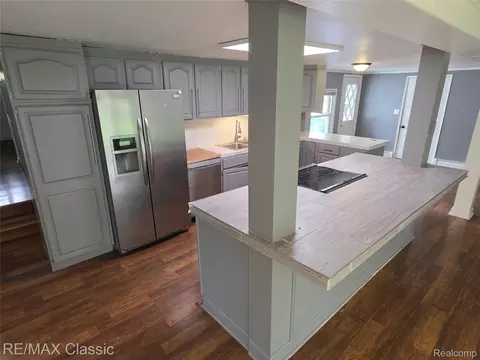 Kitchen - 726 Oda St, Davison, MI 48423 photo 9 of 9