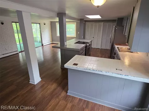 Kitchen - 726 Oda St, Davison, MI 48423 photo 1 of 9