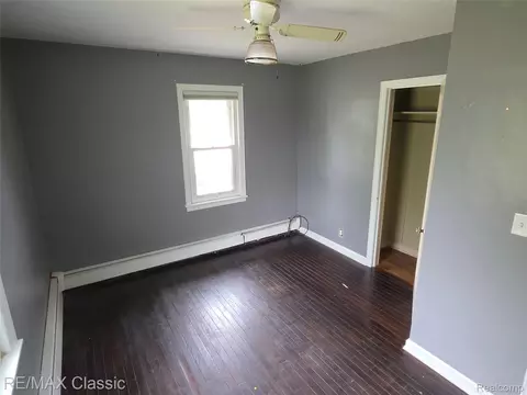 Bedroom - 726 Oda St, Davison, MI 48423 photo 3 of 5
