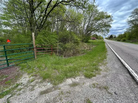 6120 Kelly Rd, Mount Morris, MI 48433 photo 3