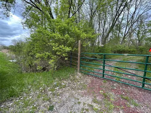 6120 Kelly Rd, Mount Morris, MI 48433 photo 4