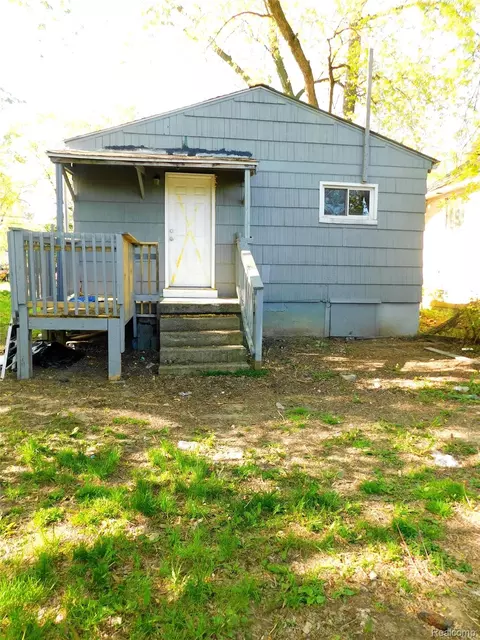 Exterior - 722 Barrie Ave, Flint, MI 48507 photo 1 of 2