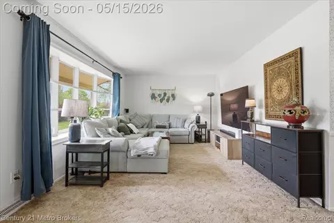 Living - 5457 N Seymour Rd, Flushing, MI 48433 photo 2 of 3