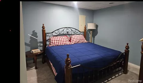 Bedroom - 9035 N Island Dr, Flushing, MI 48433 photo 7 of 7