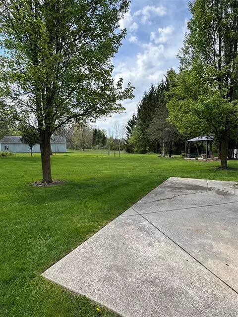 Exterior - 9035 N Island Dr, Flushing, MI 48433 photo 3 of 3