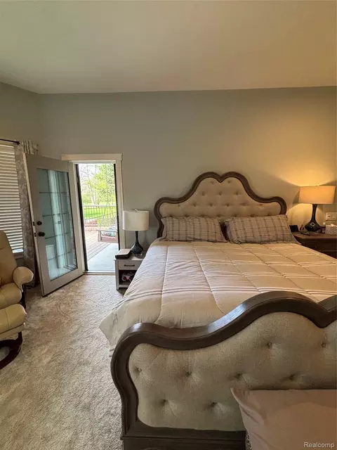 Bedroom - 9035 N Island Dr, Flushing, MI 48433 photo 2 of 7