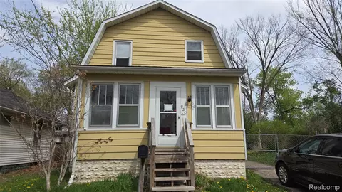 920 Huron St, Flint, MI 48507