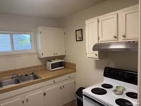 935 Ingleside Ave, Flint, MI 48507 photo 4