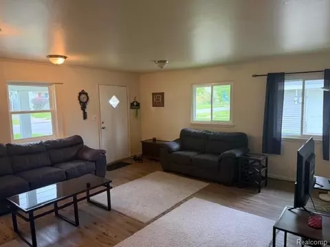 935 Ingleside Ave, Flint, MI 48507 photo 2