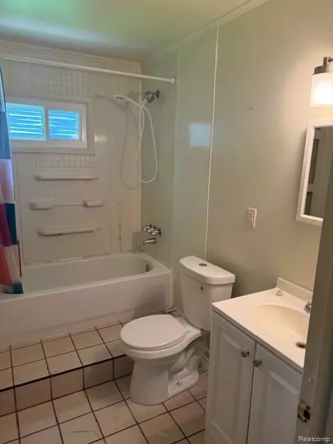 935 Ingleside Ave, Flint, MI 48507 photo 8