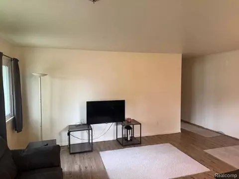935 Ingleside Ave, Flint, MI 48507 photo 3