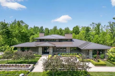 22635 Evergreen Ct, Novi, MI 48374