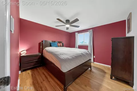 Bedroom - 1450 Dreon Dr, Clawson, MI 48017 photo 1 of 4
