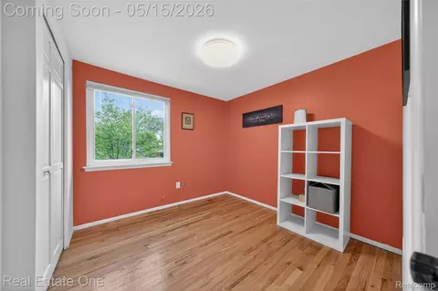 Bedroom - 1450 Dreon Dr, Clawson, MI 48017 photo 2 of 4