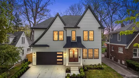 1022 N Maple Ave, Royal Oak, MI 48067
