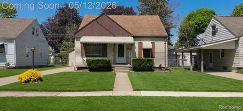 1506 Blueberry Ln, Flint, MI 48507