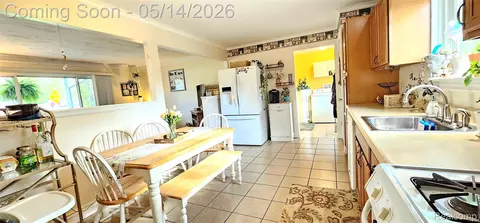 Kitchen - 21240 Isabelle St, Huron, MI 48174 photo 4 of 5