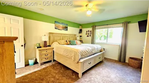 Bedroom - 21240 Isabelle St, Huron, MI 48174 photo 4 of 7