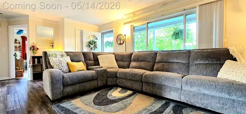 Living - 21240 Isabelle St, Huron, MI 48174 photo 3 of 3