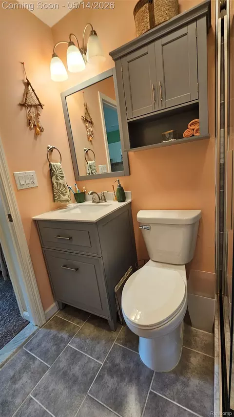 Bath - 21240 Isabelle St, Huron, MI 48174 photo 5 of 5