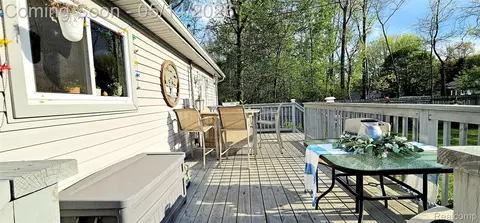Exterior - 21240 Isabelle St, Huron, MI 48174 photo 3 of 5