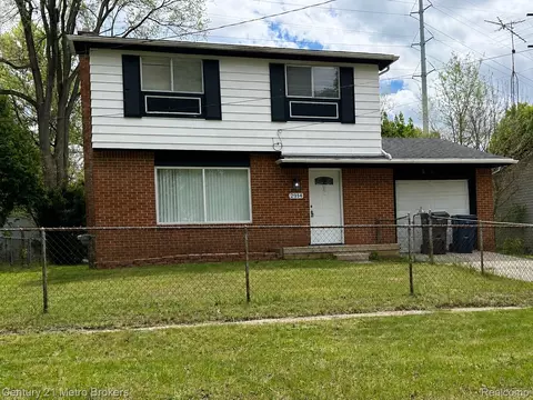 2914 E Pierson Rd, Flint, MI 48506