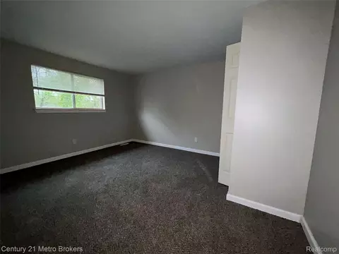 Bedroom - 2914 E Pierson Rd, Flint, MI 48506 photo 2 of 2