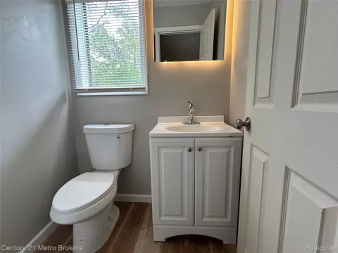 Bath - 2914 E Pierson Rd, Flint, MI 48506 photo 2 of 2