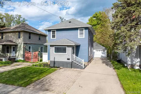 92 Eldredge St, Mount Clemens, MI 48043