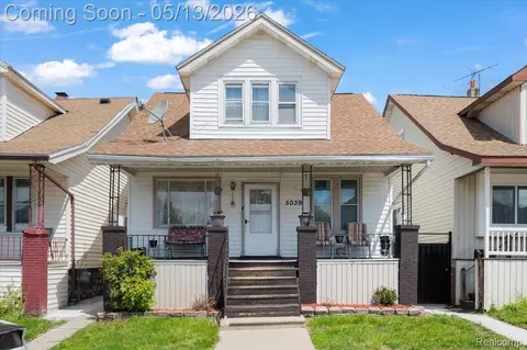 5039 Fredro St, Hamtramck, MI 48212