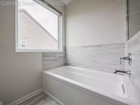 Bath - 2716 Maize Loop, Saline, MI 48176 photo 3 of 6