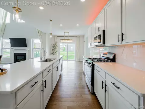 Kitchen - 2716 Maize Loop, Saline, MI 48176 photo 5 of 6