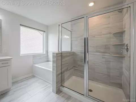 Bath - 2716 Maize Loop, Saline, MI 48176 photo 2 of 6