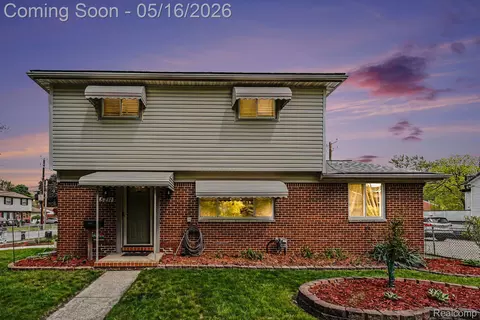 5211 Newberry St, Wayne, MI 48184