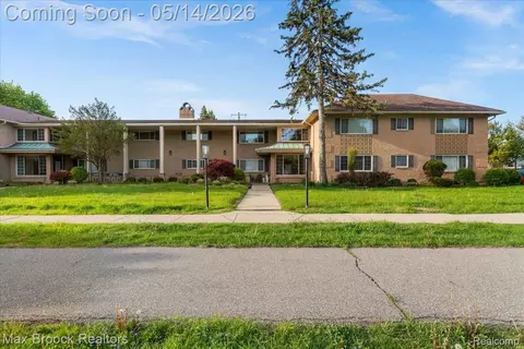2247 Walton Blvd #49, Rochester Hills, MI 48309
